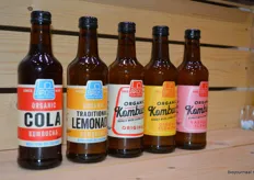 Verder nieuw in het assortiment bij Jetdrinks: Lo Bros, een glazen flesje organic kombucha in vele smaken beschikbaar oa. ginger lemon en raspberry & lemon.
